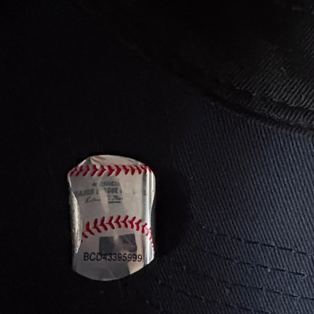 Boston Red Sox MLB NWOT Gray and Black Adjustable Cap w Red B - Picture 9 of 11